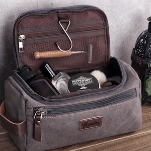 Trousse de toilette pour homme, Cadeaux pour garçons d'honneur, Trousse de toilette personnalisée, Kit Dopp gravé, Trousse de voyage personnalisée pour homme, Trousse de toilette pour garçons d'honneur
