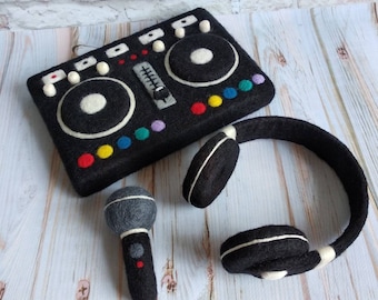 Newborn felted DJ mixer, DJ soundboard, DJ console, Music props, record player, microphone and headphones, Photo props, Felted photo props