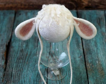 Newborn Sheep Hat and toy,Felted newborn lamb bonnet, Newborn Felt Hat,Newborn Felted Cap,Newborn Photo props,Felted Decor props