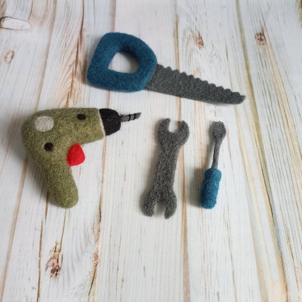 Newborn Felted construction tools: helmet builder, yardstick, drill,saw,screwdriver, wrench,Newborn builder props,Newborn Felted Photo props