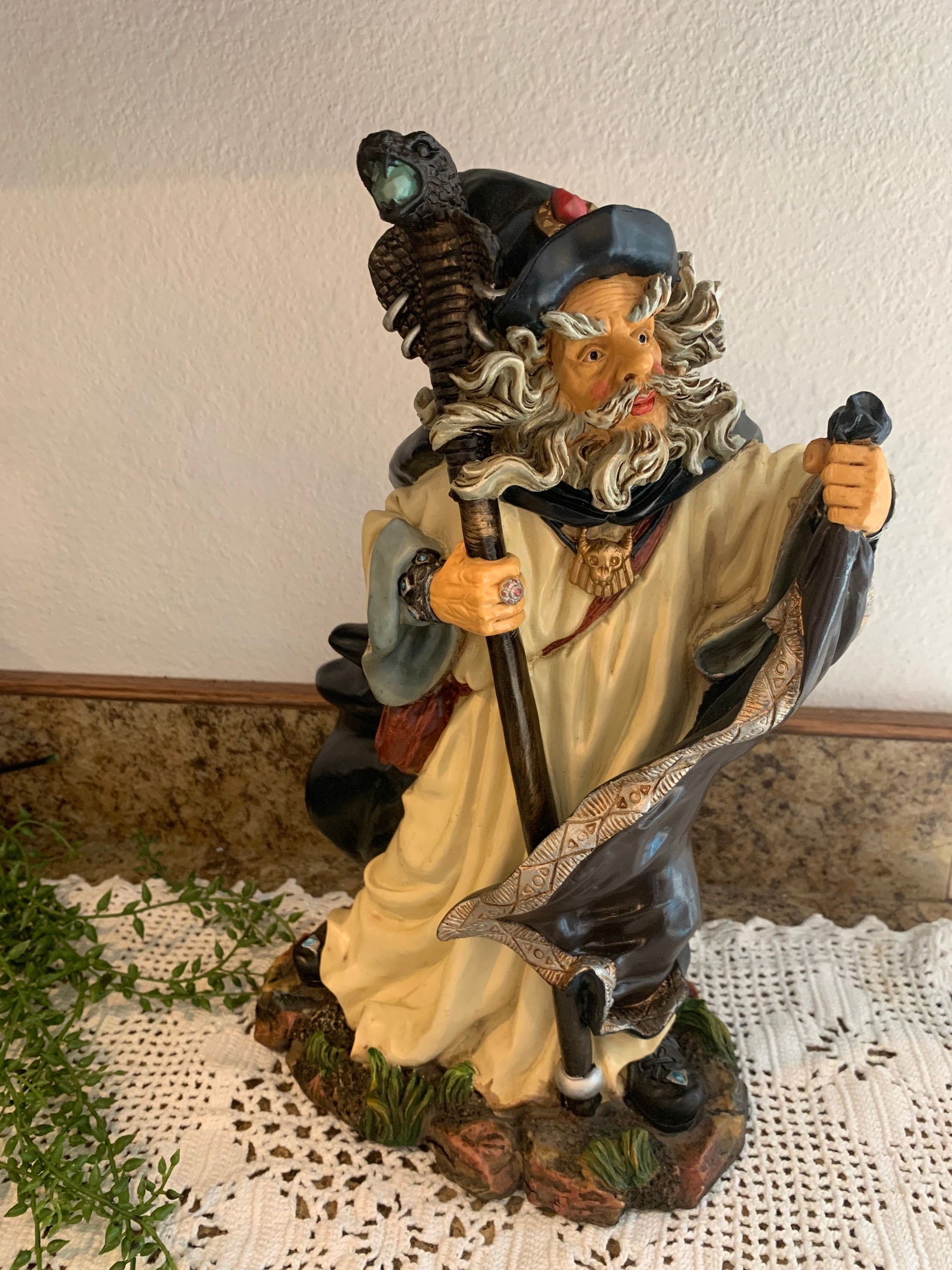 WIZARD Vintage wizard figurine. Fantasy magic sci fi Etsy