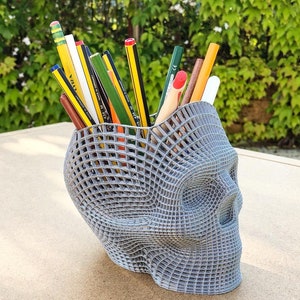 3D printed skull pen holder, skull head, pen holder, object holder, Christmas gift, birthday.