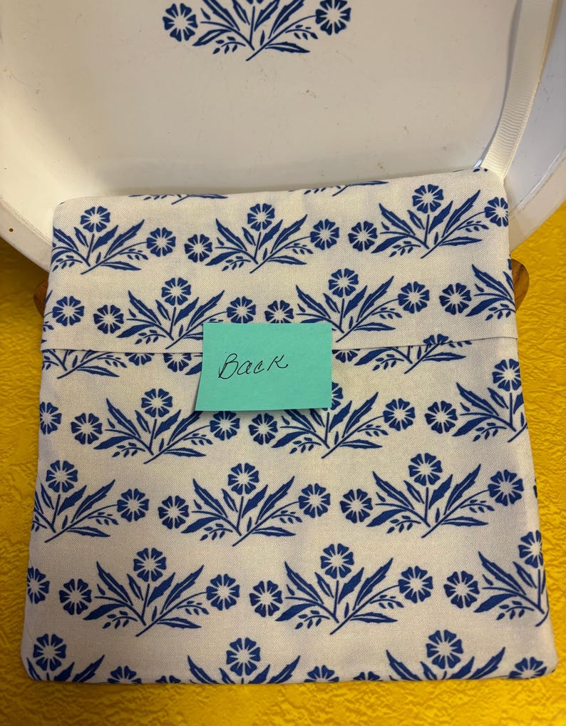 Complement "Cornflower Corning Ware" Pot Holder (Hand Crafted) image 3