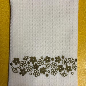 Pyrex Spring Blossom (Crazy Daisy) Banner Kitchen Towels (Embroidered)