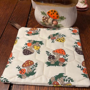 Uzupełnij Sears „Merry Mushroom Pot holder” NOWY materiał