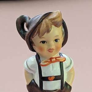 M. I. Hummel Club - For Keeps Figurine 1994/95