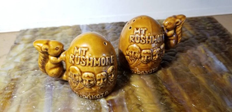 Vintage Mt Rushmore South Dakota Salt and Pepper SetSquirrelsVintage SouvenirKitchen CollectibleCowboy with Horse