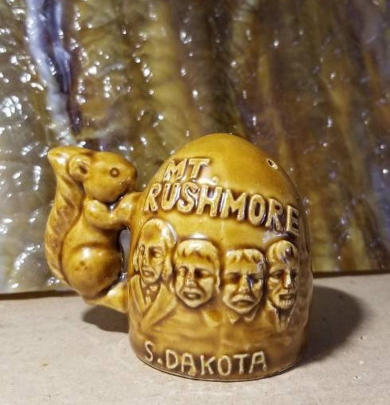 Vintage Mt Rushmore South Dakota Salt and Pepper SetSquirrelsVintage SouvenirKitchen CollectibleCowboy with Horse
