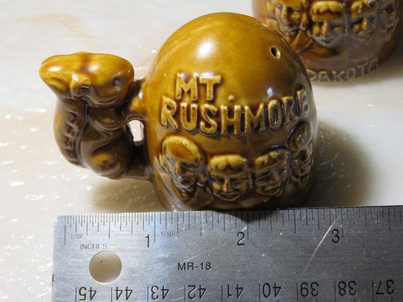 Vintage Mt Rushmore South Dakota Salt and Pepper SetSquirrelsVintage SouvenirKitchen CollectibleCowboy with Horse