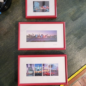 Set van 3 Red Metal Frame South Beach Prints/Red Corvette/Beach/Colony Hotel/Johnny Rockets/Postkaarten