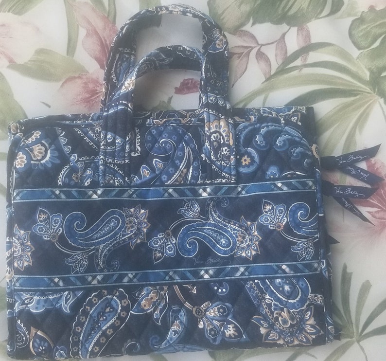Vera Bradley Toiletry Bag/navy Blue Floral Paisley & Plaid/vacation Bag