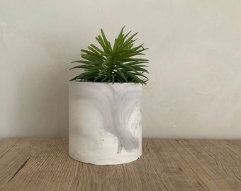 Decorative pot