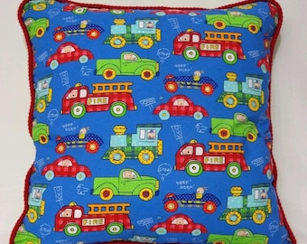 Trucks and Cars Pillow, almohada para niños, almohada de lugares para ir, almohada decorativa para niños, almohada 16 x 16, funda de almohada e inserto.