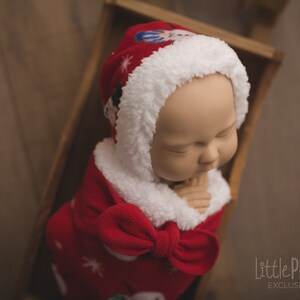 Wonder Wrap • Newborn photography wrap • Easy to use • No wrapping skill needed •  2 Pieces Set • Little Snowman Red