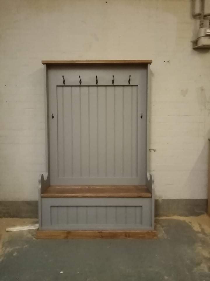 Tall monks bench with coat hooks hotsell