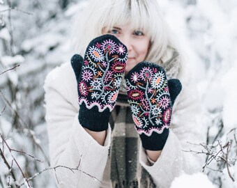 Wool mittens with handmade embroidery - Double layer mittens - Embroidered mittens - 100% wool