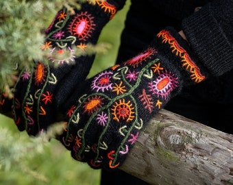 Wool gloves with handmade embroidery - Embroidered gloves - Warm knitted gloves - 100% wool