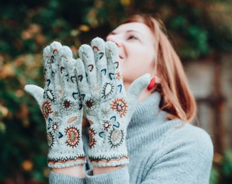 Wool gloves with handmade embroidery - Embroidered gloves - Warm knitted gloves - 100% wool