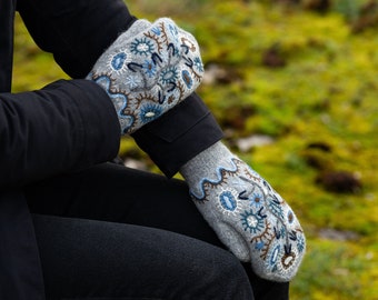 Wool mittens with handmade embroidery - Double layer mittens - Embroidered mittens - 100% wool