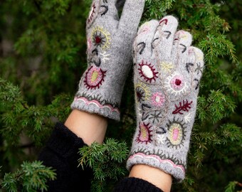 Wool gloves with handmade embroidery - Embroidered gloves - Warm knitted gloves - 100% wool