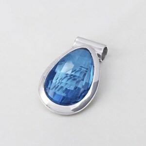 TOP Blue Topaz Pendant