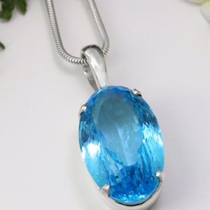 Blue topaz pendant
