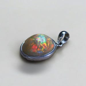 Top Welo Opal Pendant