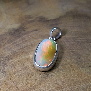 Top Welo Opal Pendant
