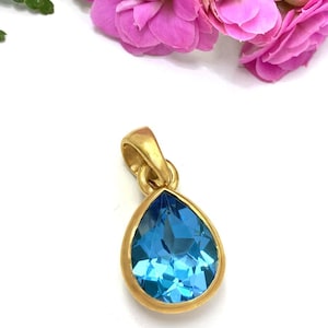 Blue topaz pendant