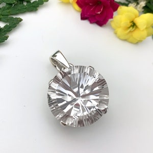 Rock crystal pendant