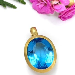 Blue topaz pendant