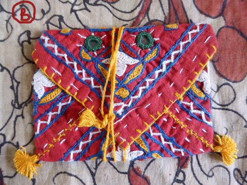 indian hand made and embroidered bag purse India Rajasthan mirrors handicraft ethnic traditional