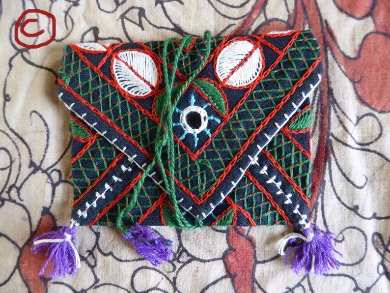 indian hand made and embroidered bag purse India Rajasthan mirrors handicraft ethnic traditional