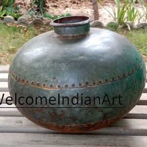 Antique Iron Pot Garden Decor Large vintage iron pot Art & collectibles Home and living