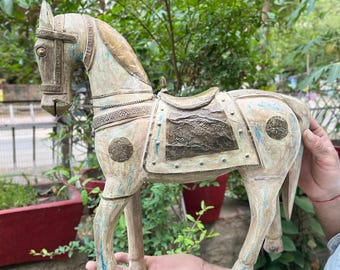 【ヴィンテージ】　木製　馬の彫刻 ヴィンテージスタイルの木彫りの馬の置物 - Etsy 日本