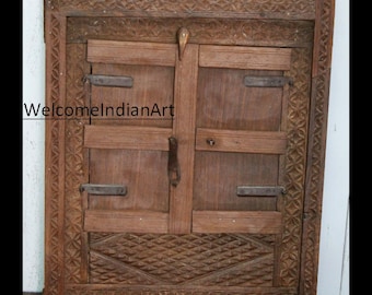 Rustic Wooden Window Shutter Wall Decor: Farmhouse Antique Frame