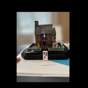 Stephen Kings handcrafted , lighted “IT” the movie