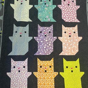 Kitty Says Boo - Padrão de Colcha por Stacy Iest Hsu - Opção de Padrão OU Kit - Colcha de Gato Fantasma