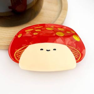 Cute Fat Playful Mushroom Claw Hair Clip - 1 Clip