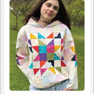 Puede incluir: Una sudadera con capucha de patchwork con el texto "LEXI HOODIE" y "CASUAL PATCHWORK HOODED SWEATSHIRT". La sudadera presenta un diseño de estrella en varios colores, incluyendo rosa, amarillo y azul. El logotipo de la marca "Melly & Me" está en la parte inferior.