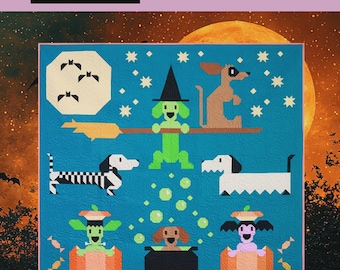 Pode incluir: Um padrão de colcha com tema de Halloween com um fundo verde-azulado apresentando cães de desenho animado em fantasias de bruxas e abóboras. A colcha mede 166,4 cm por 166,4 cm. O texto diz "HALLOWEENIES QUILT PATTERN". Nível de habilidade: Intermediário.