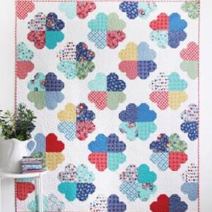 Clover Quilt Pattern - Cluck Cluck Sew