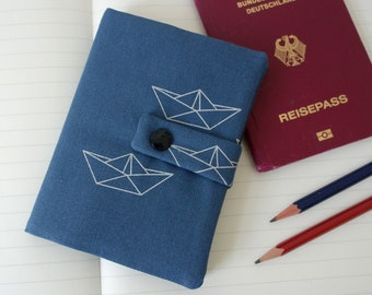 Reisepasshülle PAPERBOAT Passhülle Impfausweishülle Reiseorganizer klein und handlich Reisepass Kartenfach