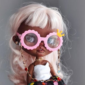 Blythe Doll Glasses with Chain: Blythe Outfit Accessory