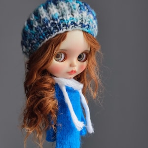 Knitted Blythe Doll Dress & Beret: Fluffy Yarn Outfit