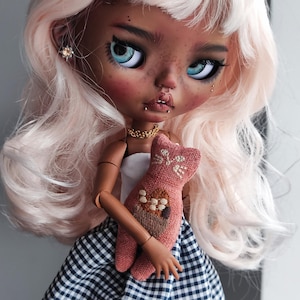 Muñeco Blythe – Gato de algodón hecho a mano