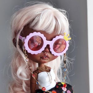 Blythe Doll Glasses with Chain: Blythe Outfit Accessory