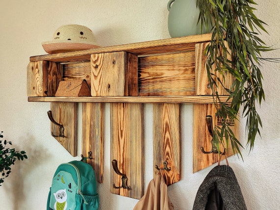 Armario de madera con estante armario de pared de pales con 5 percheros perchero estante de pared entrada armario de pales muebles de pales Etsy Espana