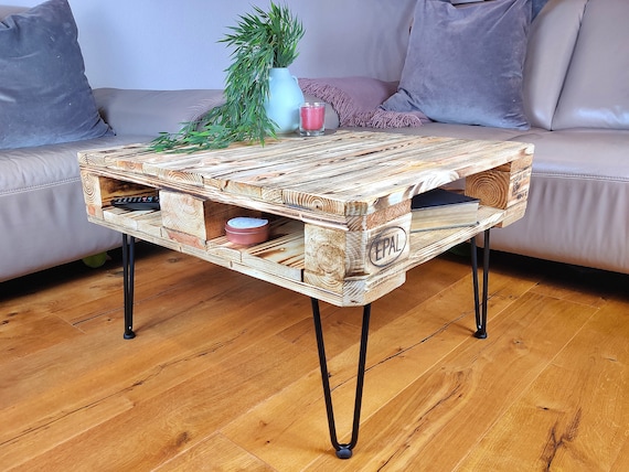 Couchtisch mit Ablage aus Palette mit Hairpin-Legs Wohnzimmertisch Holz beflammt Palettenmöbel industrial Holztisch vintage Wohnzimmer