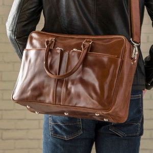 Maletín de cuero para computadora portátil, bolso de mensajero de cuero de grano completo para hombres, bolso con asa superior personalizado para computadora portátil de 17 pulgadas, regalos de graduación para él